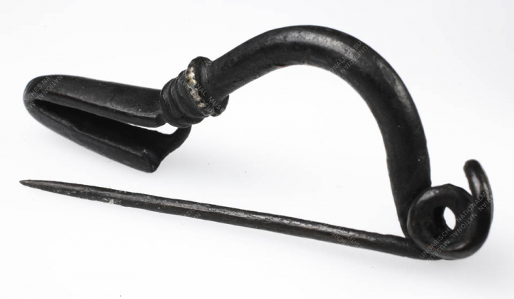 Fibula ezüstből