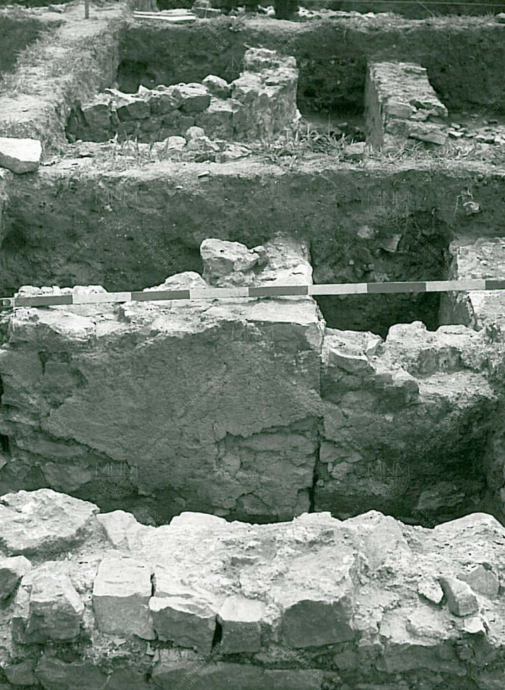 A 27-28-30. termek illetve a 31. terem apszisa látható képen