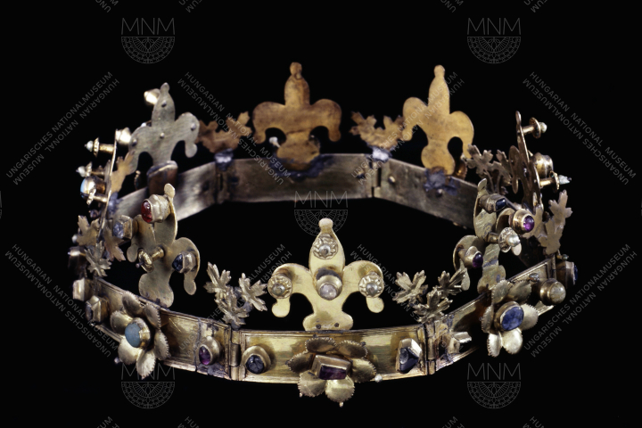 CROWN FROM MARGARET ISLAND