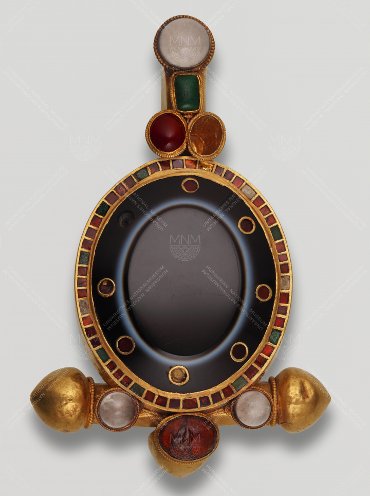 ONYX FIBULA