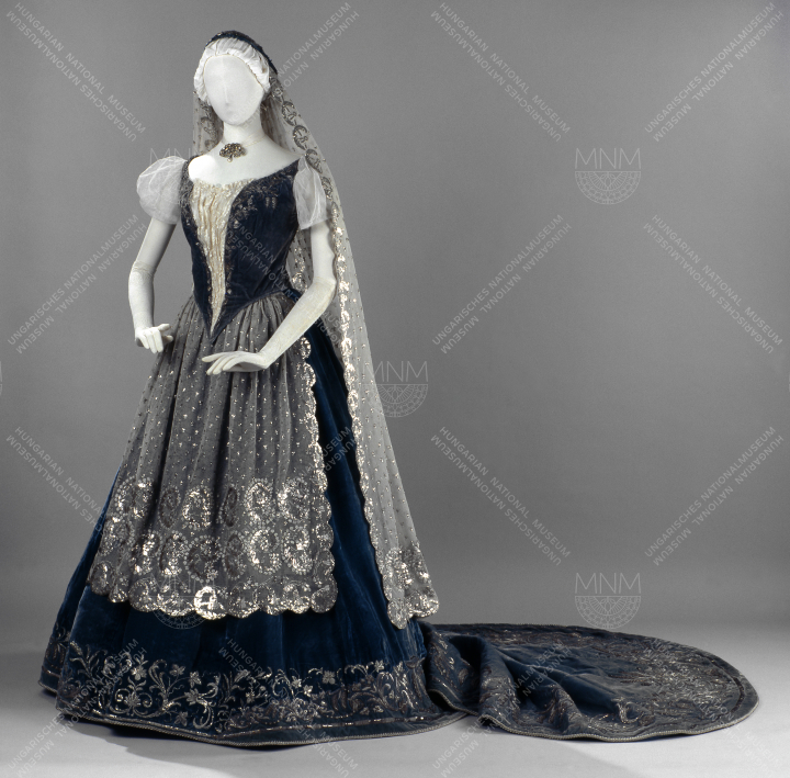 LADY’S GALA ATTIRE