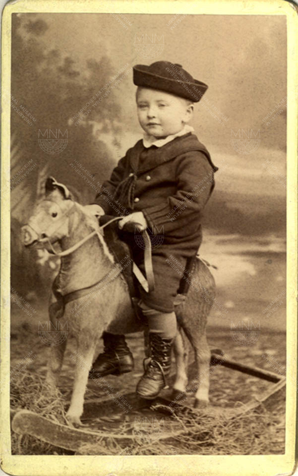 Gyermek viselet